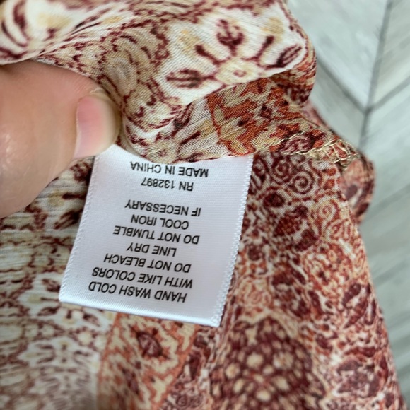 Rose & Olive brown floral boho blouse medium. - Picture 7 of 7